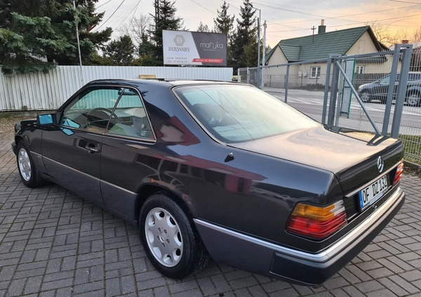 Mercedes-Benz Klasa E cena 59900 przebieg: 110000, rok produkcji 1992 z Mielec małe 254